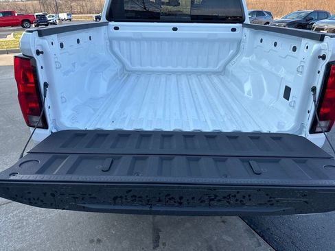 New 2026 Chevrolet Colorado W/T w/ WT Custom Package AWD/4WD image 27