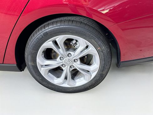 Certified 2025 Honda Accord LX image 35