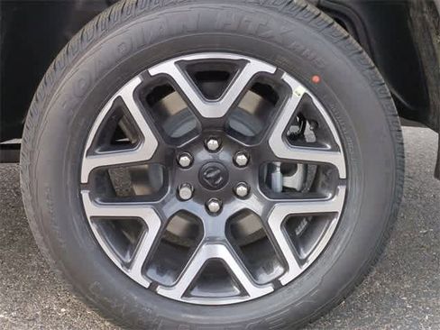 New 2025 RAM 1500 Laramie image 14