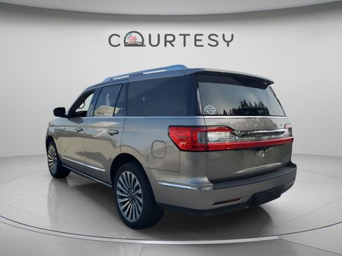 Used 2020 Lincoln Navigator Reserve w/ Luxury Package AWD/4WD image 2