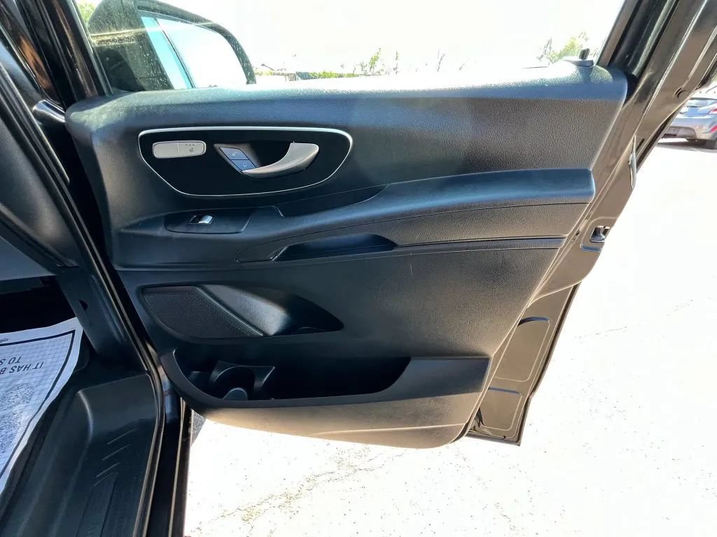 Used 2019 Mercedes-Benz Metris Passenger image 12
