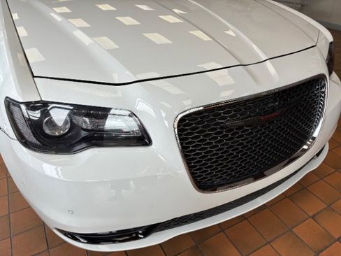 Used 2021 Chrysler 300 S image 2