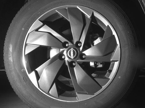 Used 2025 Nissan Rogue SV AWD/4WD image 13