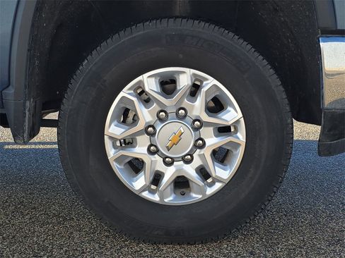Certified 2025 Chevrolet Silverado 2500 LT image 34