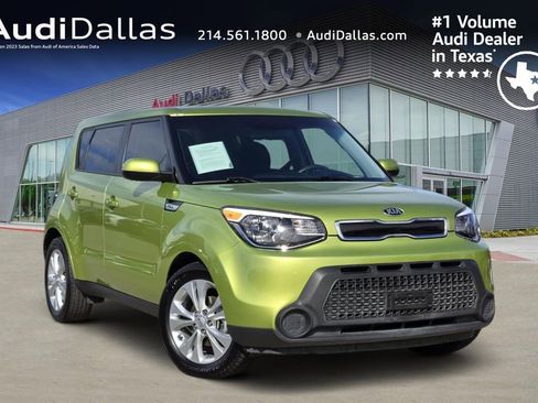 Used 2015 Kia Soul + image 1