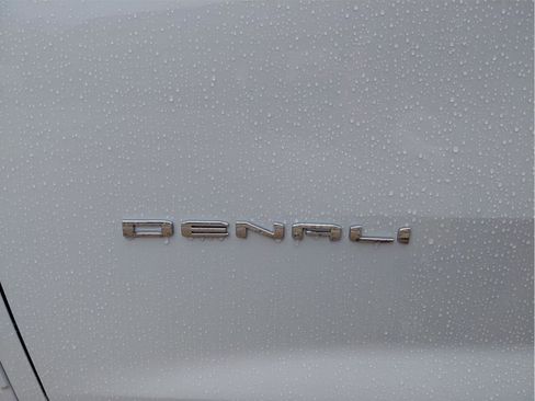 New 2026 GMC Acadia Denali w/ Super Cruise Package FWD image 15