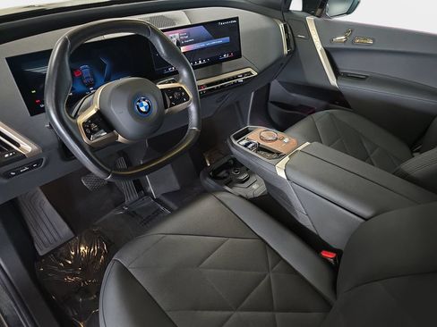 Used 2024 BMW iX xDrive50 w/ Sport Package AWD/4WD image 19