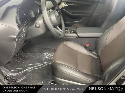 New 2026 MAZDA MAZDA3 2.5 S Hatchback w/ Premium Pkg FWD image 17