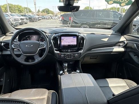 Used 2022 Chevrolet Traverse Premier w/ Redline Edition FWD image 21