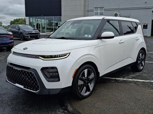 Used 2020 Kia Soul EX w/ Option Group 015 FWD image 3