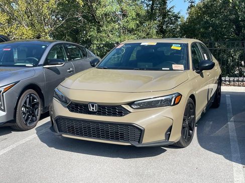 Used 2025 Honda Civic Sport image 3