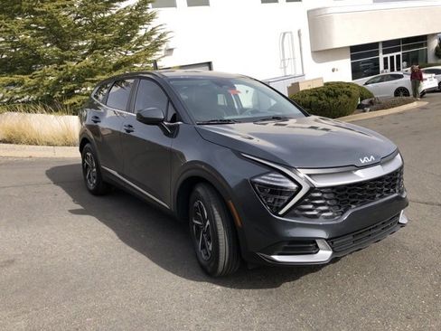 Used 2024 Kia Sportage LX image 4
