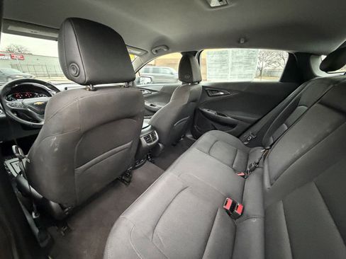 Used 2017 Chevrolet Malibu LT image 16