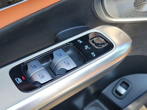 New 2026 Mercedes-Benz GLC 300 4MATIC image 17