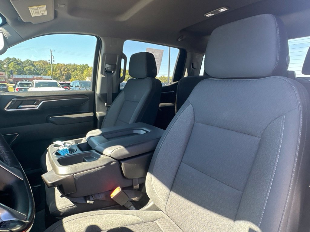 Used 2022 Chevrolet Silverado 1500 LT AWD/4WD image 18