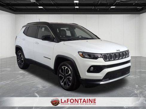 Certified 2023 Jeep Compass Limited image 7