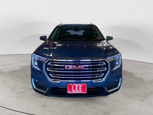 Used 2024 GMC Terrain SLT image 9