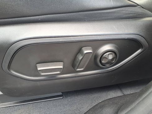 Used 2023 Jeep Grand Cherokee 4WD 4xe image 16