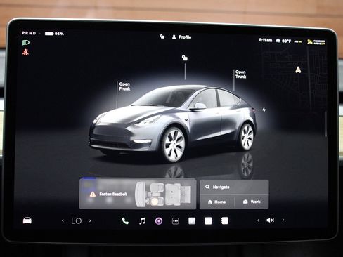 Used 2023 Tesla Model Y Long Range image 32