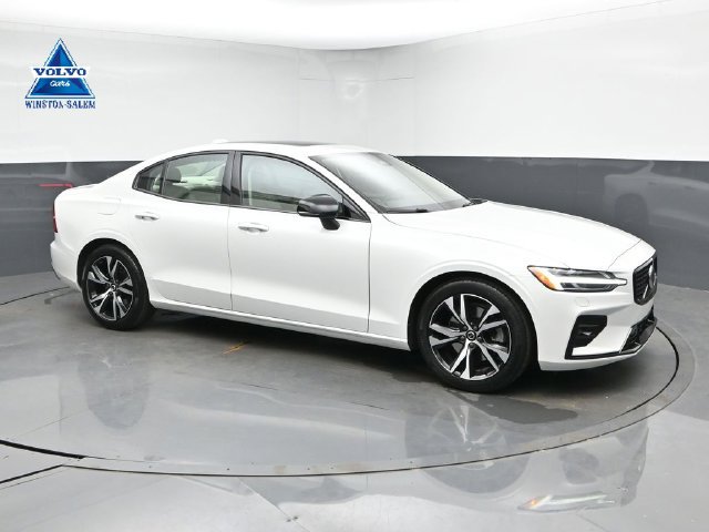 Used 2023 Volvo S60 B5 Core w/ Climate Package FWD image 1