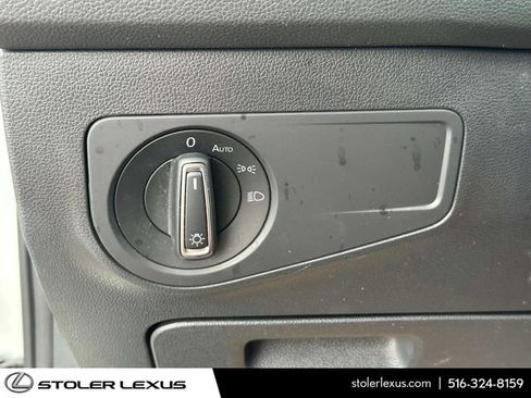 Used 2020 Volkswagen Tiguan SE AWD/4WD image 24