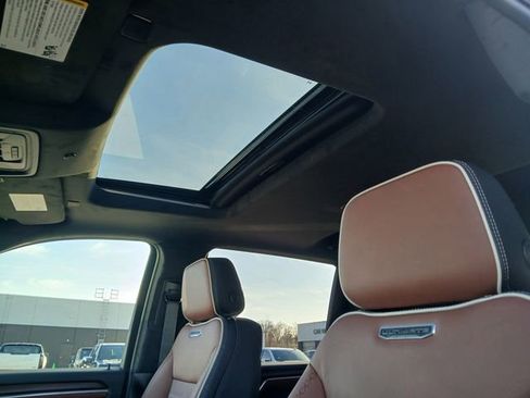 New 2026 GMC Sierra 2500 Denali Ultimate w/ LPO, Black Badging Package image 30