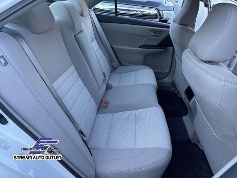 Used 2017 Toyota Camry LE FWD image 33