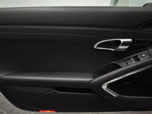 Used 2018 Porsche 911 Carrera RWD image 19