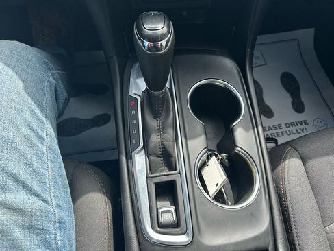 Used 2021 Chevrolet Equinox LT image 25