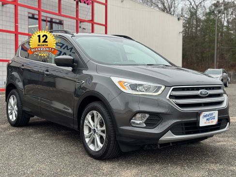 Used 2017 Ford Escape SE w/ Equipment Group 201A image 10