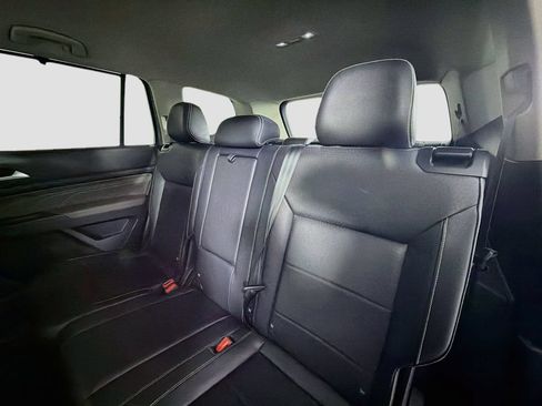 Used 2023 Volkswagen Atlas SE w/ Black Wheel Package FWD image 22