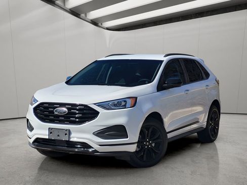 Used 2022 Ford Edge SE w/ Black Appearance Package AWD/4WD image 1