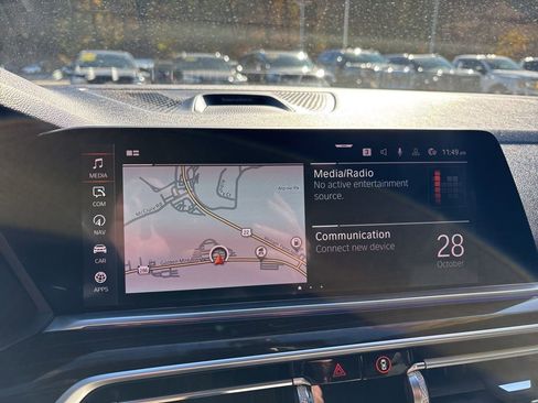 Used 2019 BMW X5 xDrive50i w/ M Sport Package image 13