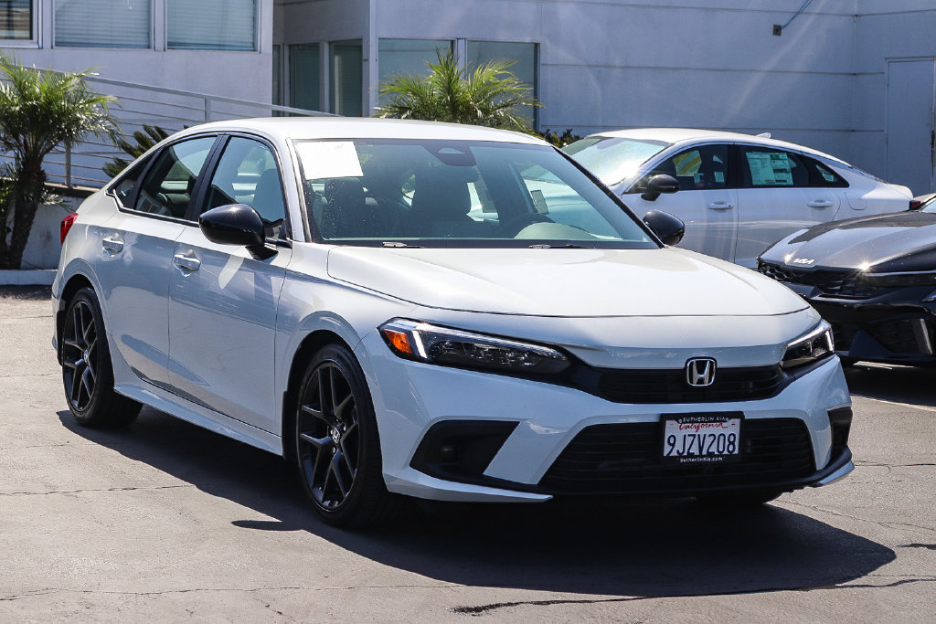 Used 2024 Honda Civic Sport image 3