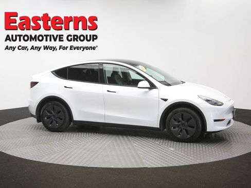 Used 2021 Tesla Model Y Long Range AWD/4WD image 42