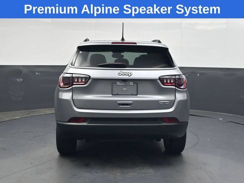 Used 2023 Jeep Compass Latitude w/ Sun and Sound Group AWD/4WD image 5