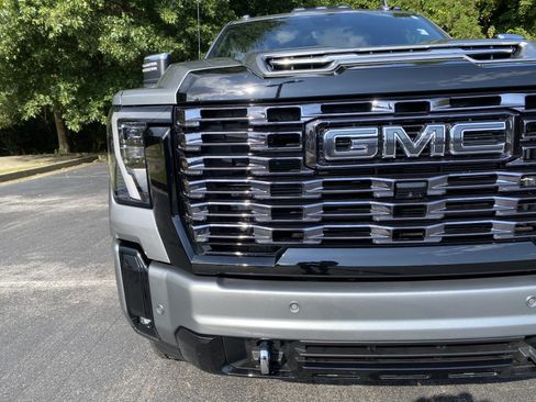 Used 2026 GMC Sierra 2500 Denali Ultimate AWD/4WD image 14