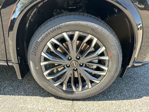 New 2026 Nissan Rogue Platinum w/ Tech Package AWD/4WD image 9