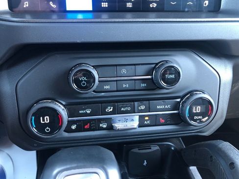 Used 2025 Ford Bronco Badlands AWD/4WD image 23