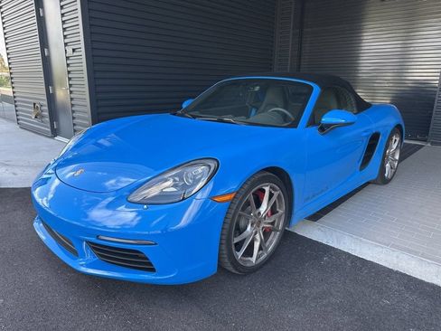Certified 2024 Porsche 718 Boxster S RWD image 1