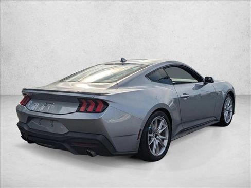 Used 2025 Ford Mustang GT Premium image 5