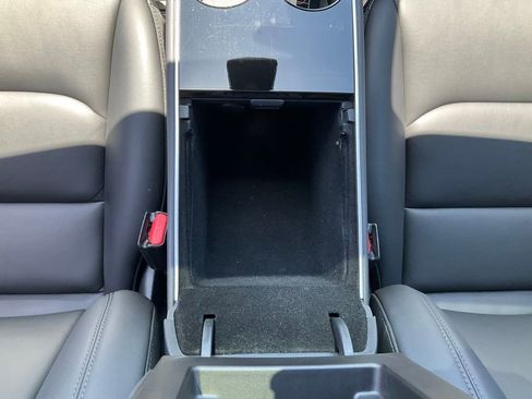 Used 2019 Tesla Model 3 Mid Range RWD image 39