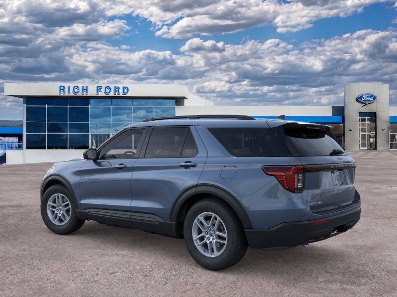 New 2026 Ford Explorer Active RWD image 4