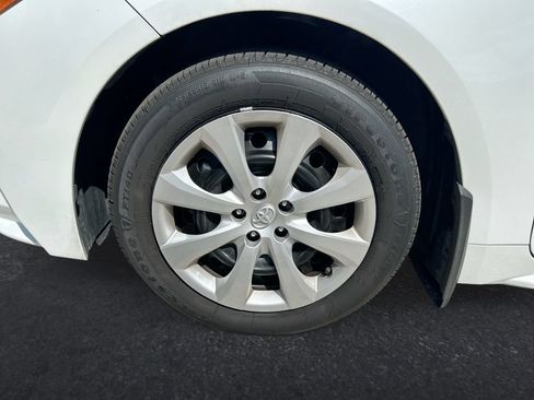 Used 2026 Toyota Corolla LE FWD image 10
