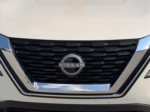 Used 2023 Nissan Rogue SV AWD/4WD image 9