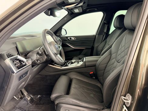 Certified 2025 BMW X5 xDrive50e w/ M Sport Package image 5