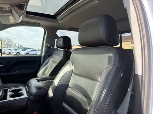 Used 2019 GMC Sierra 2500 Denali w/ Duramax Plus Package image 11