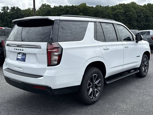 Used 2022 Chevrolet Tahoe Z71 w/ Luxury Package AWD/4WD image 7