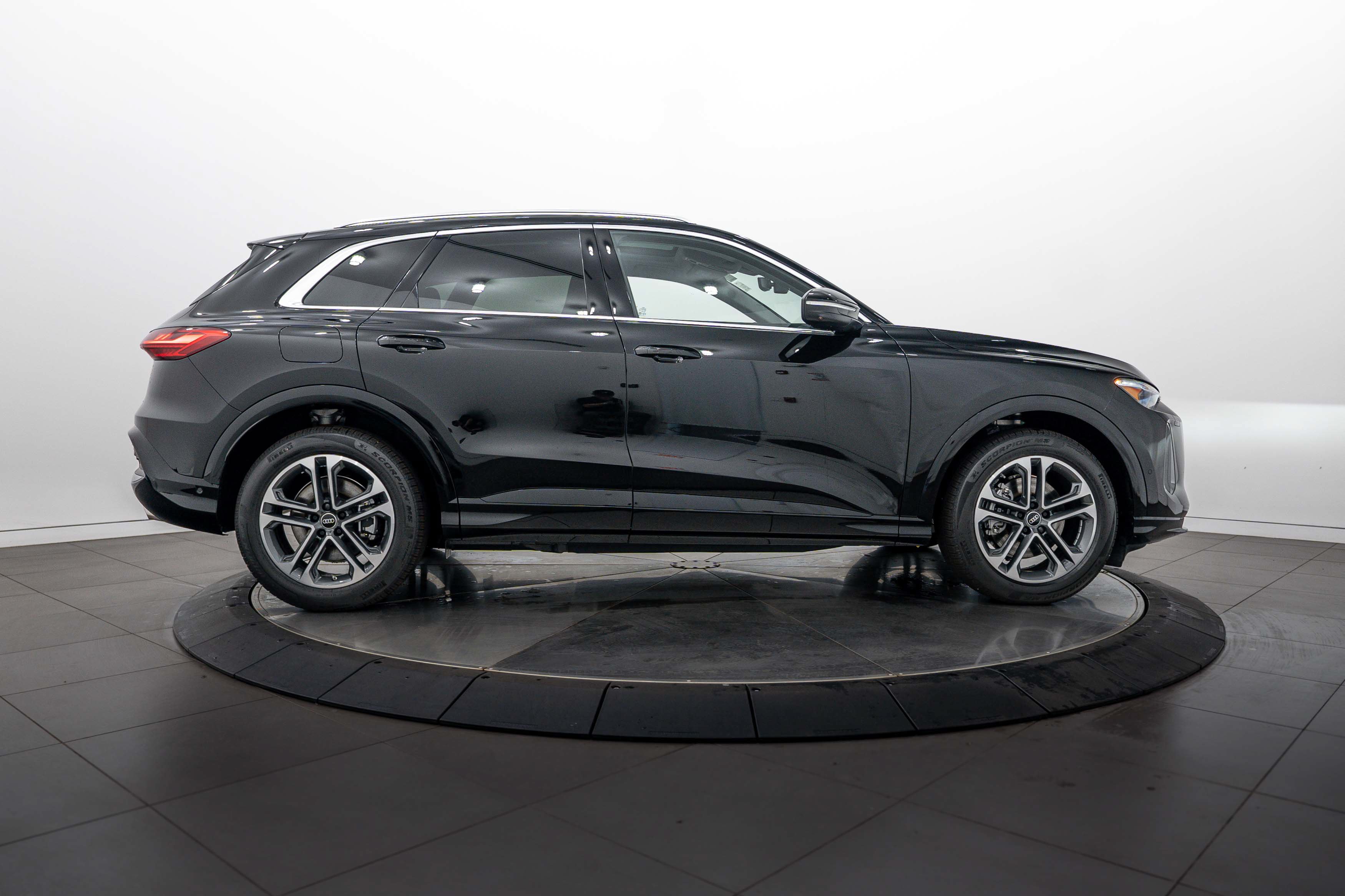 New 2026 Audi Q5 Prestige AWD/4WD image 3