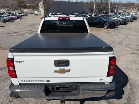 Used 2018 Chevrolet Silverado 1500 LT w/ LT Eassist Package image 7